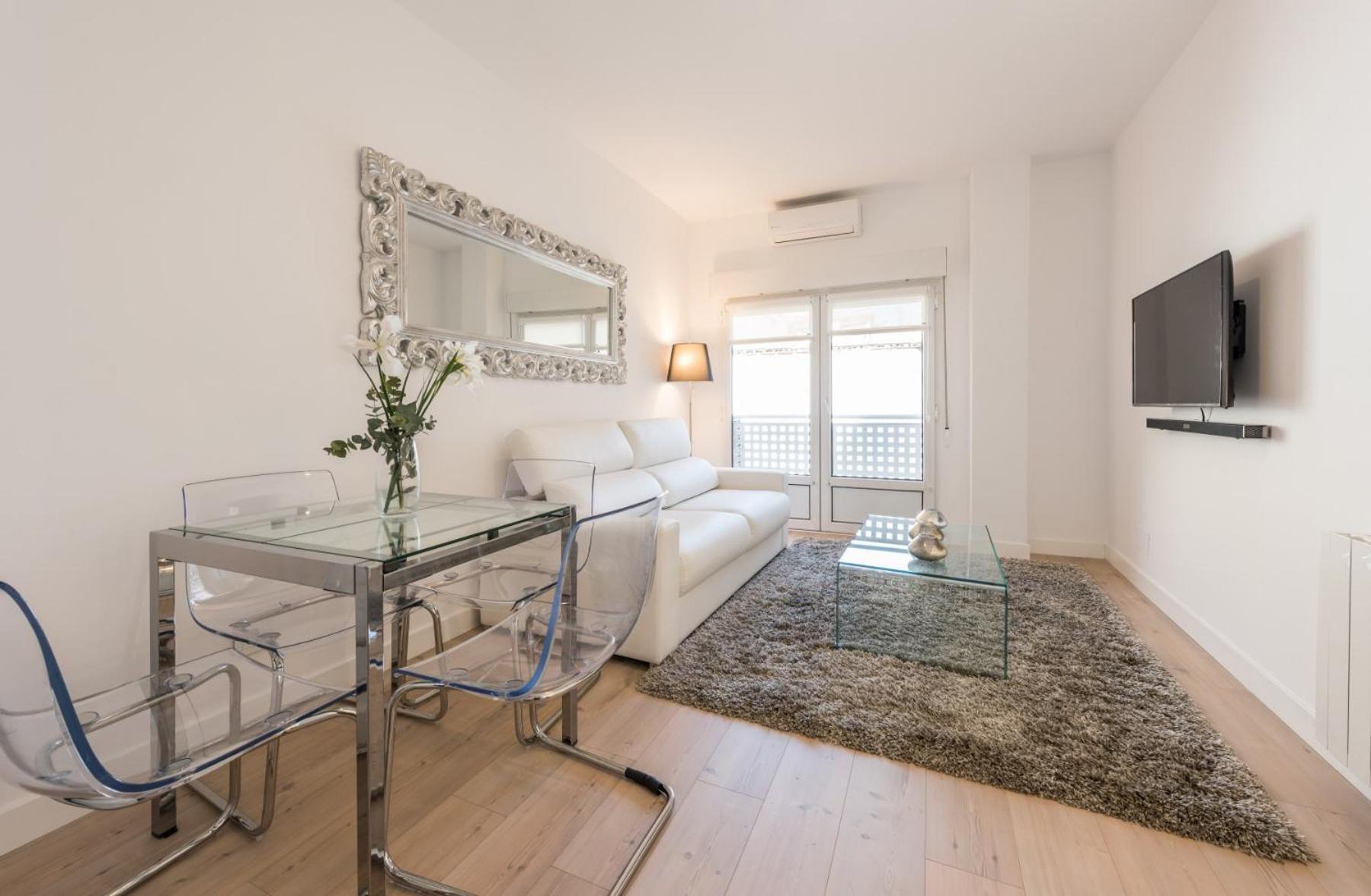 Chueca Suites Мадрид Экстерьер фото