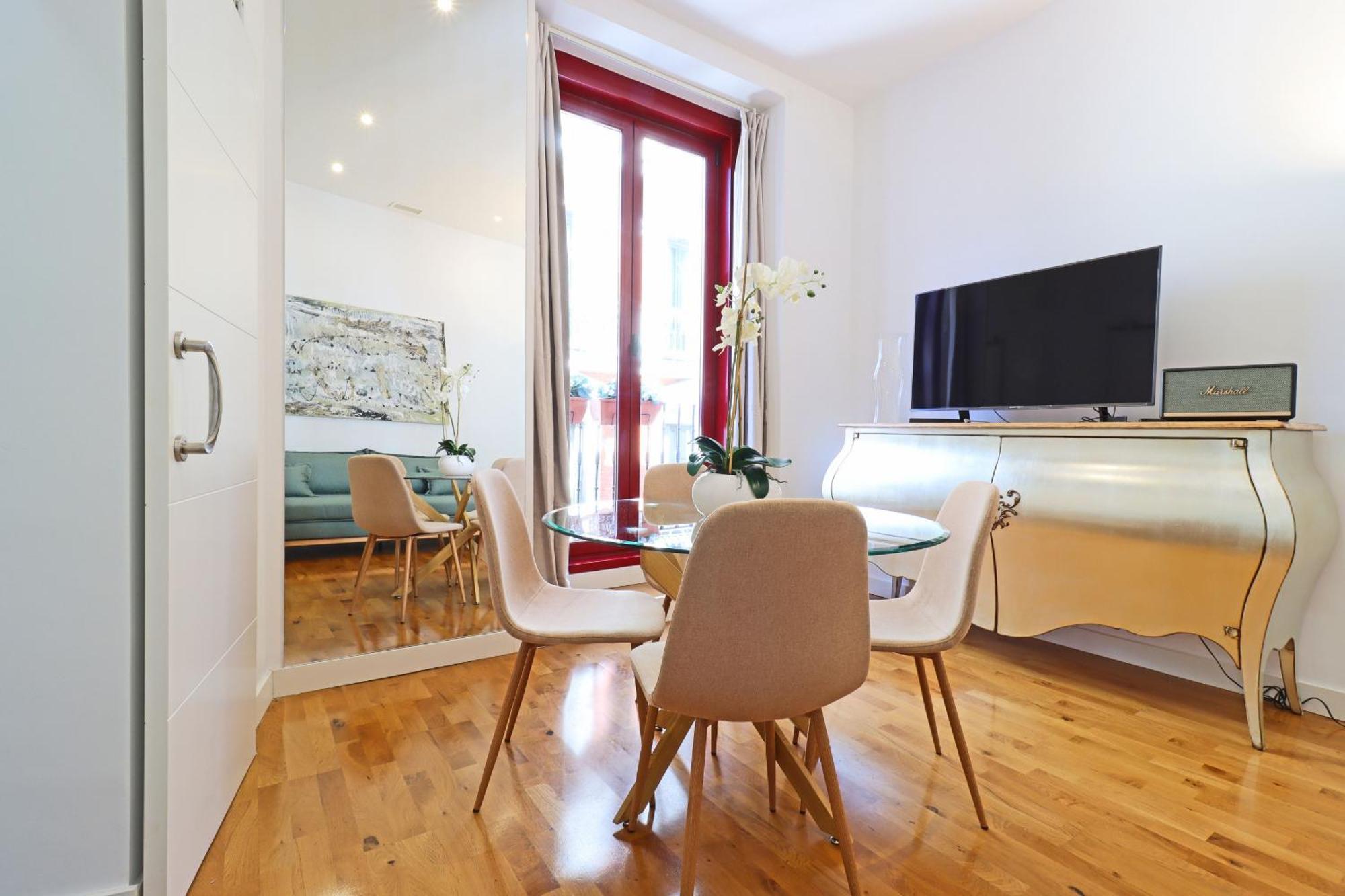 Chueca Suites Мадрид Экстерьер фото